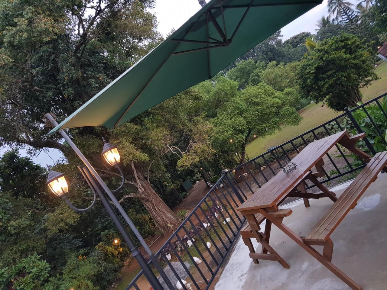 Galkanda Walawwa Kandy Exterior photo